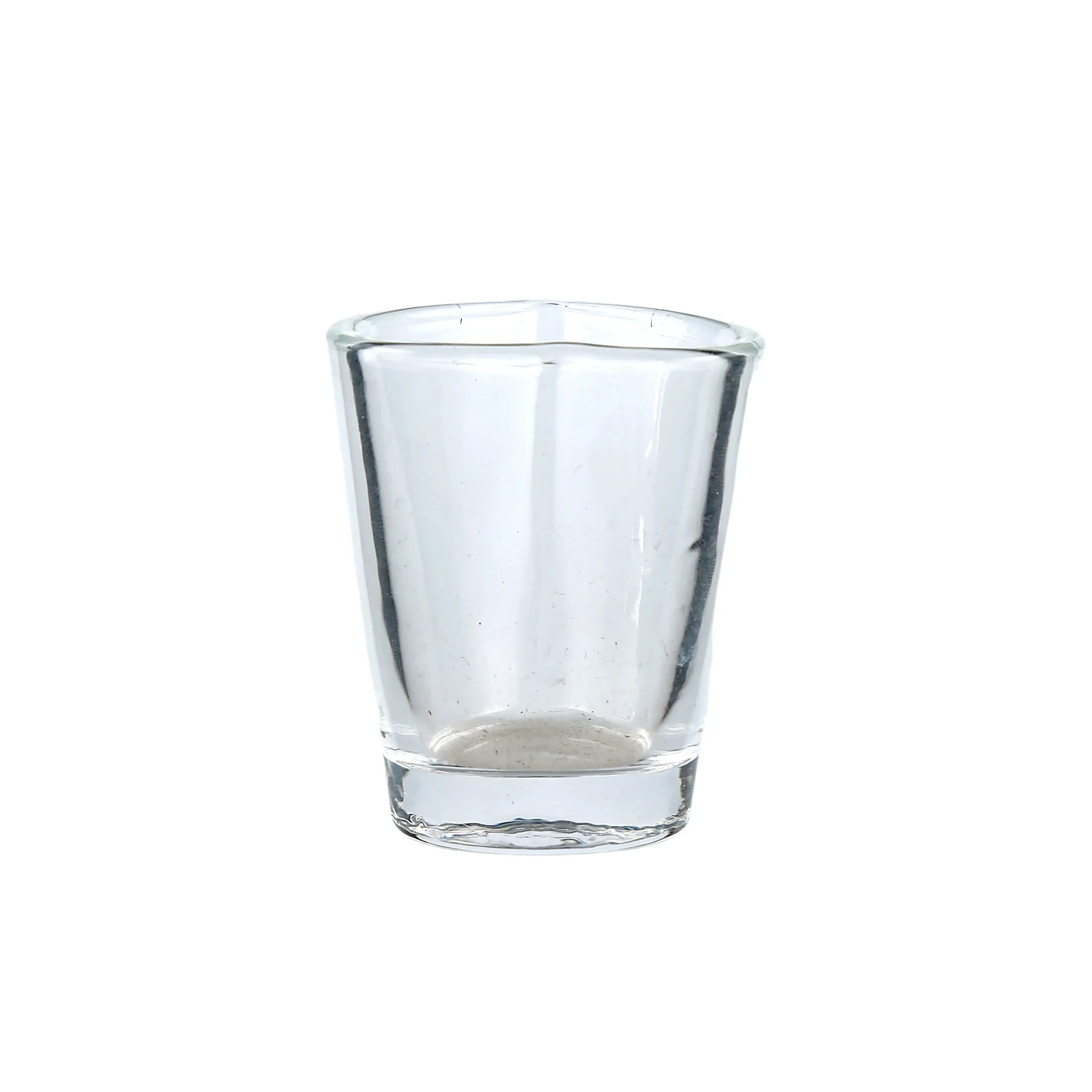 Romantic couple shot glass choice: this heart shaped glass bullet cup is ideal for weddings or anniversary gifts.